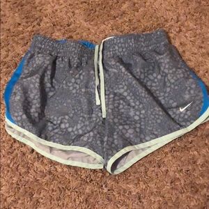 nike active shorts